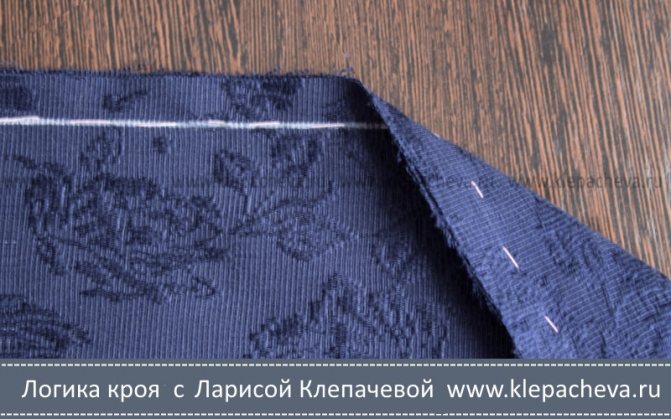 Линии намелки наносим на одну деталь